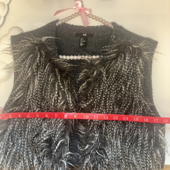Penny Lane Vest VTG Sz Sm Gray Boho Indie Warm Layering Fall‎ Faux Fur Movie - Picture 8 of 9